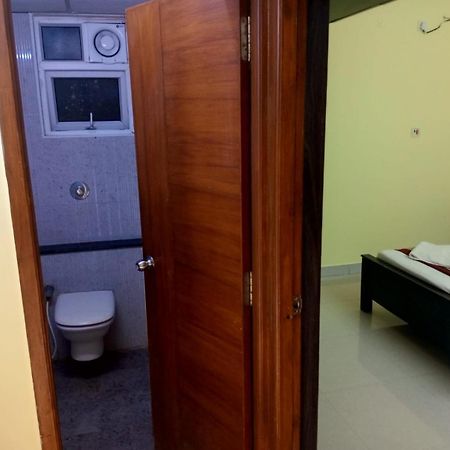 The Posh Residency, Ecr Bed & Breakfast Ченай Екстериор снимка