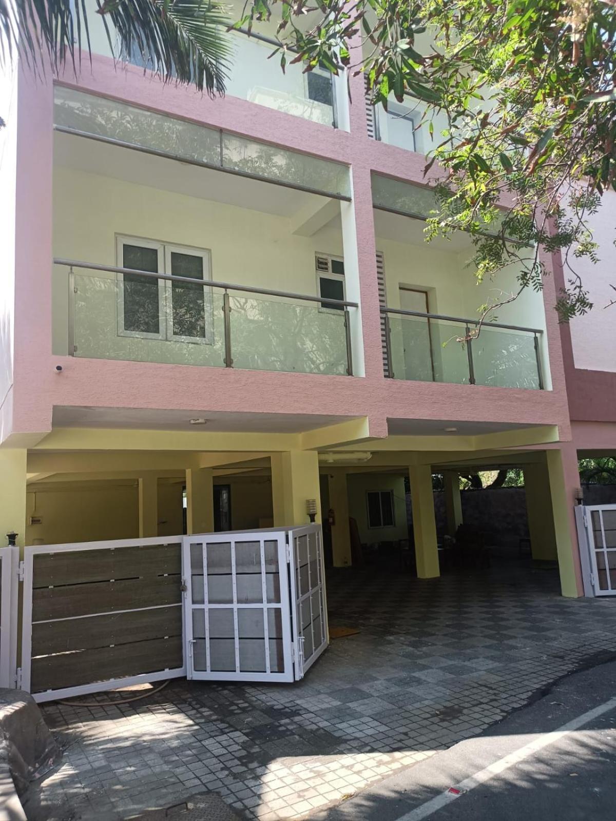 The Posh Residency, Ecr Bed & Breakfast Ченай Екстериор снимка